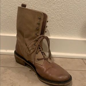 Tan bp Combat Boot